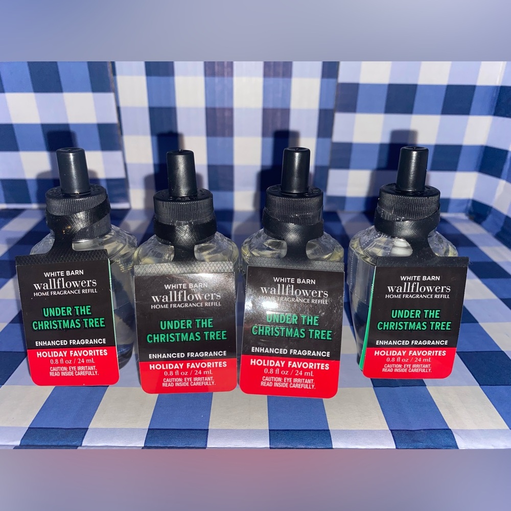 Bath And Body Works Under The Christmas Tree Wallflowers Fragrance Refil…